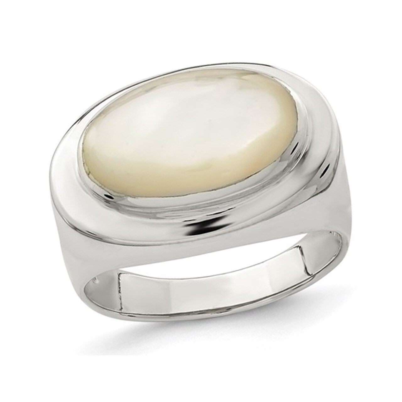 Gem And Harmony White Oval Mother of Pearl Ring in Sterling Silver